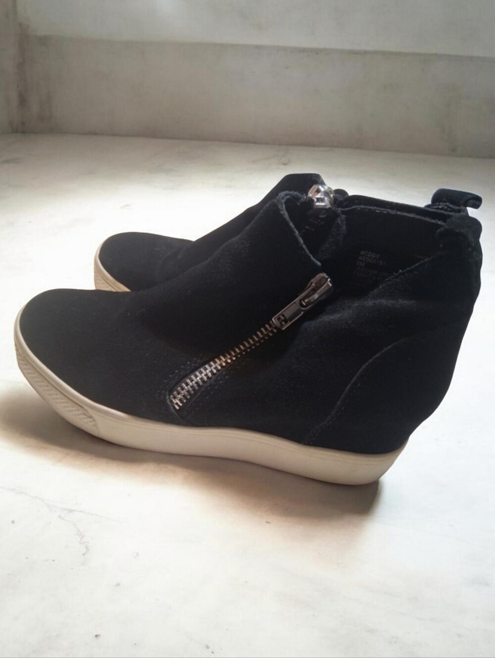 Steve Madden Black Suede Wedge Wedgie Sneaker Booties Women 8M